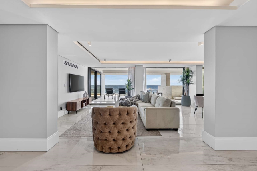 5 Bedroom Property for Sale in Bantry Bay Western Cape